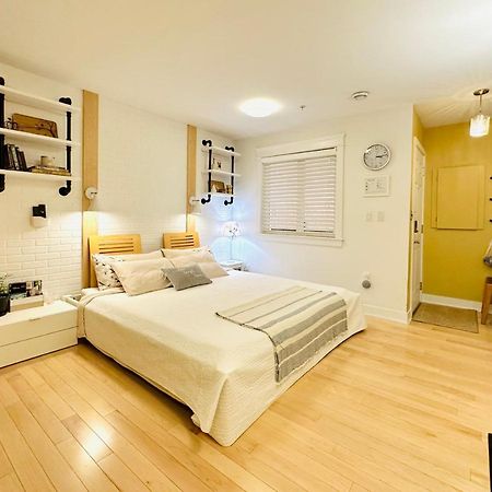Private Guest Suite 10Mins To Downtown - King Bed - Bathtub - Free Parking Vancouver Dış mekan fotoğraf