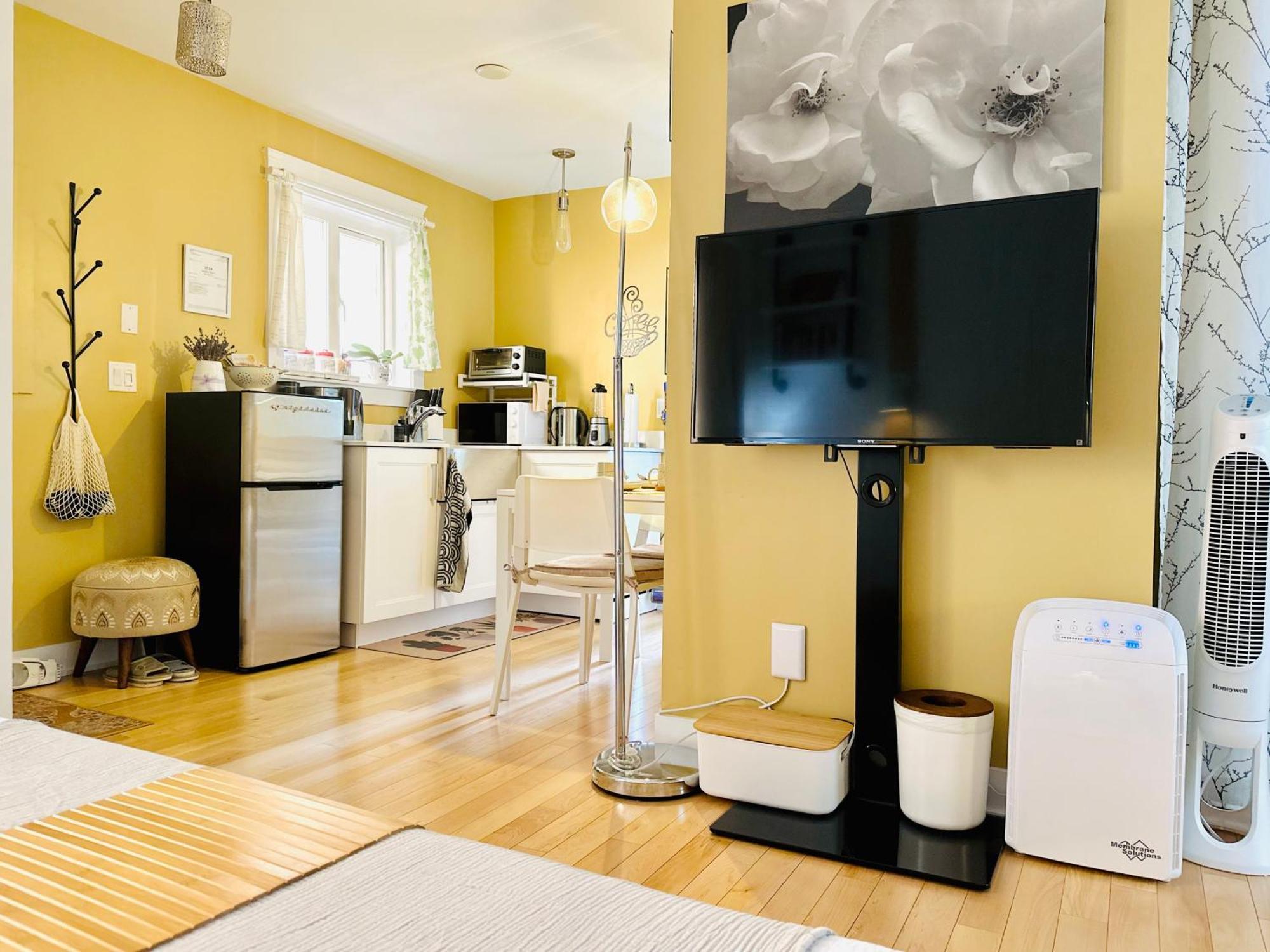 Private Guest Suite 10Mins To Downtown - King Bed - Bathtub - Free Parking Vancouver Dış mekan fotoğraf